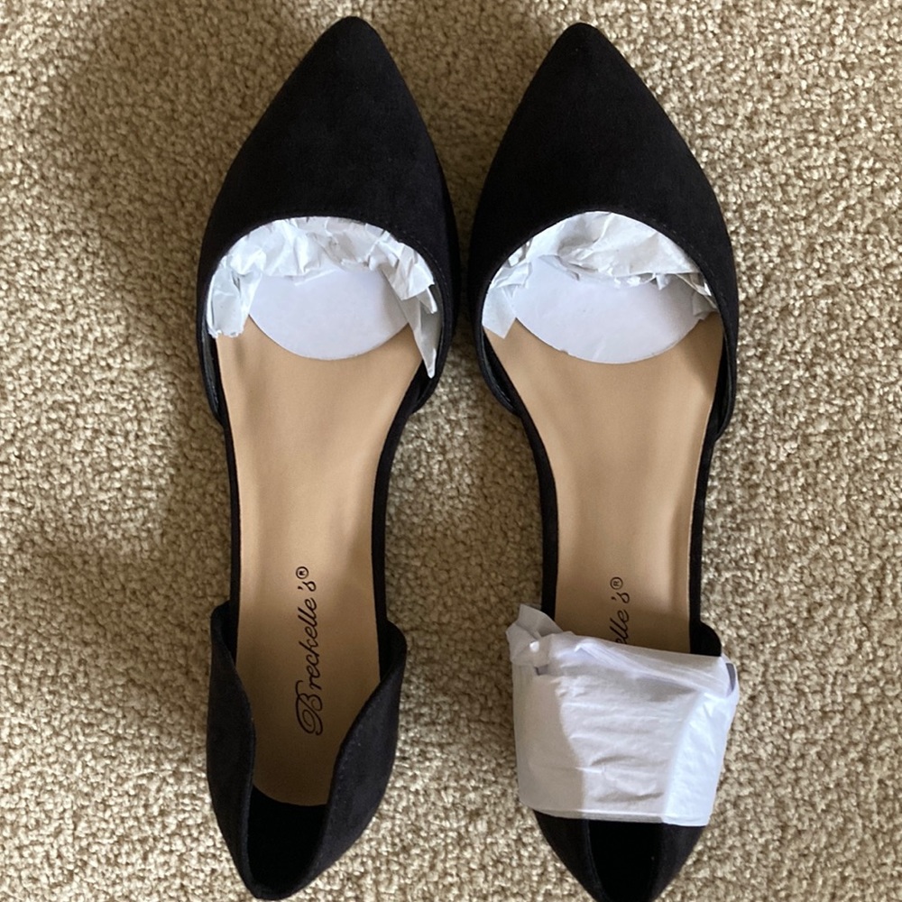Breckelles Dollie 52 black faux Suede Pointed Toe Flats size 8 Brand new